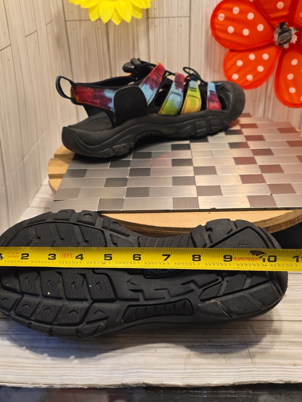 Keen Womans Tie-Dye Strap Newport Retro Sandal - Black with Rainbow - Picture 13 of 13